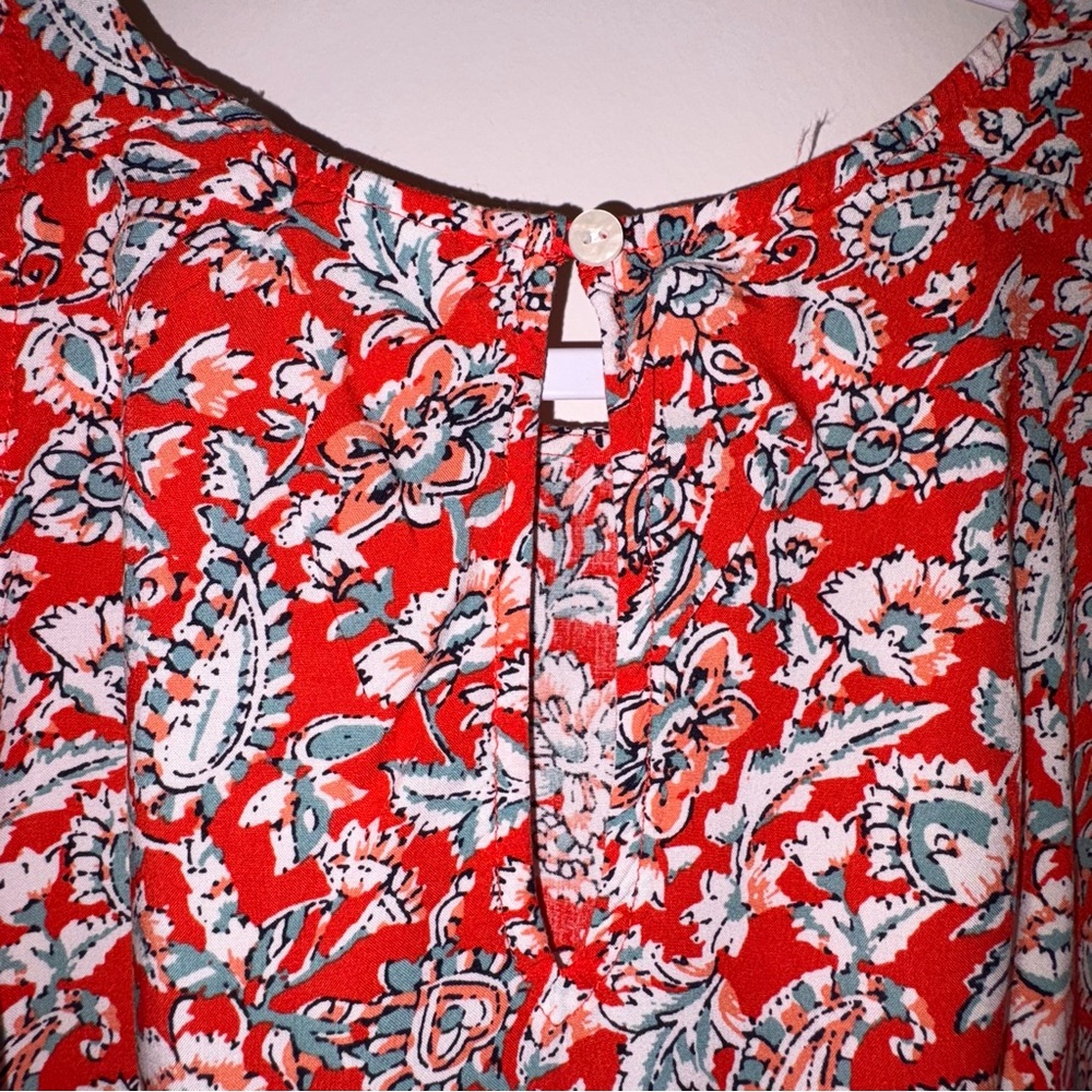 Old Navy Red and Black Floral Top - Picture 6 of 6